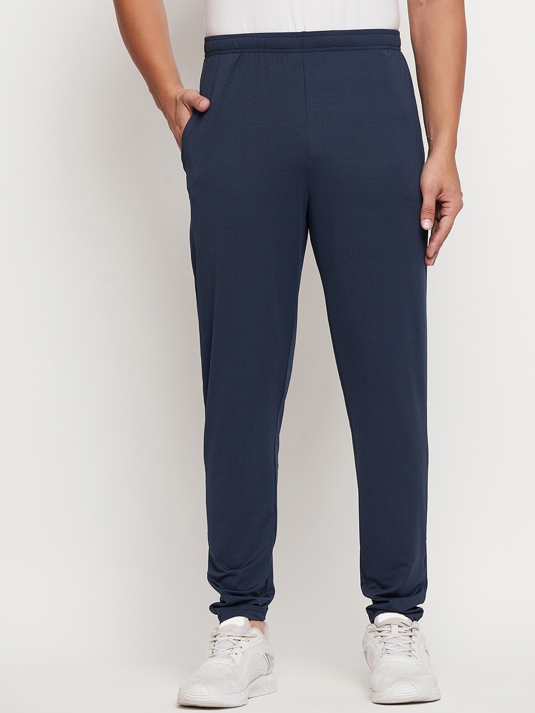 

URKNIT Men Mid Rise Track Pant, Navy blue