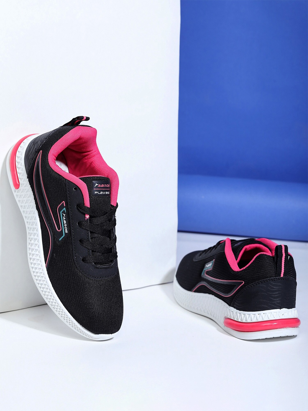 

ABROS Women Nairi Running Shoes, Black