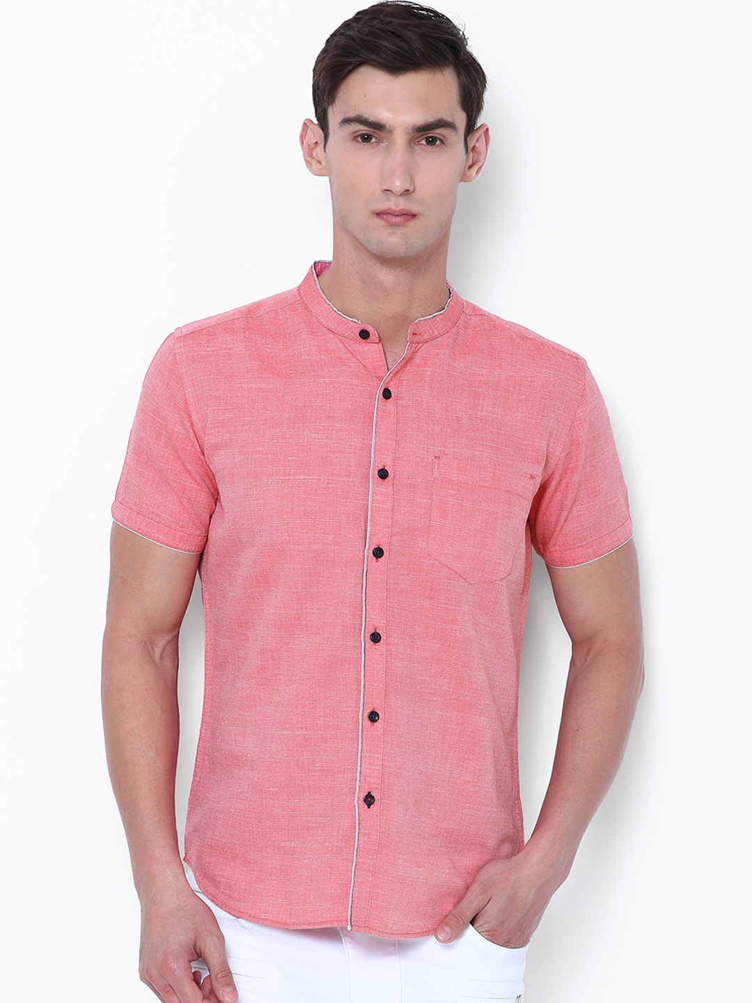 

Black coffee Men Red Slim Fit Solid Casual Shirt