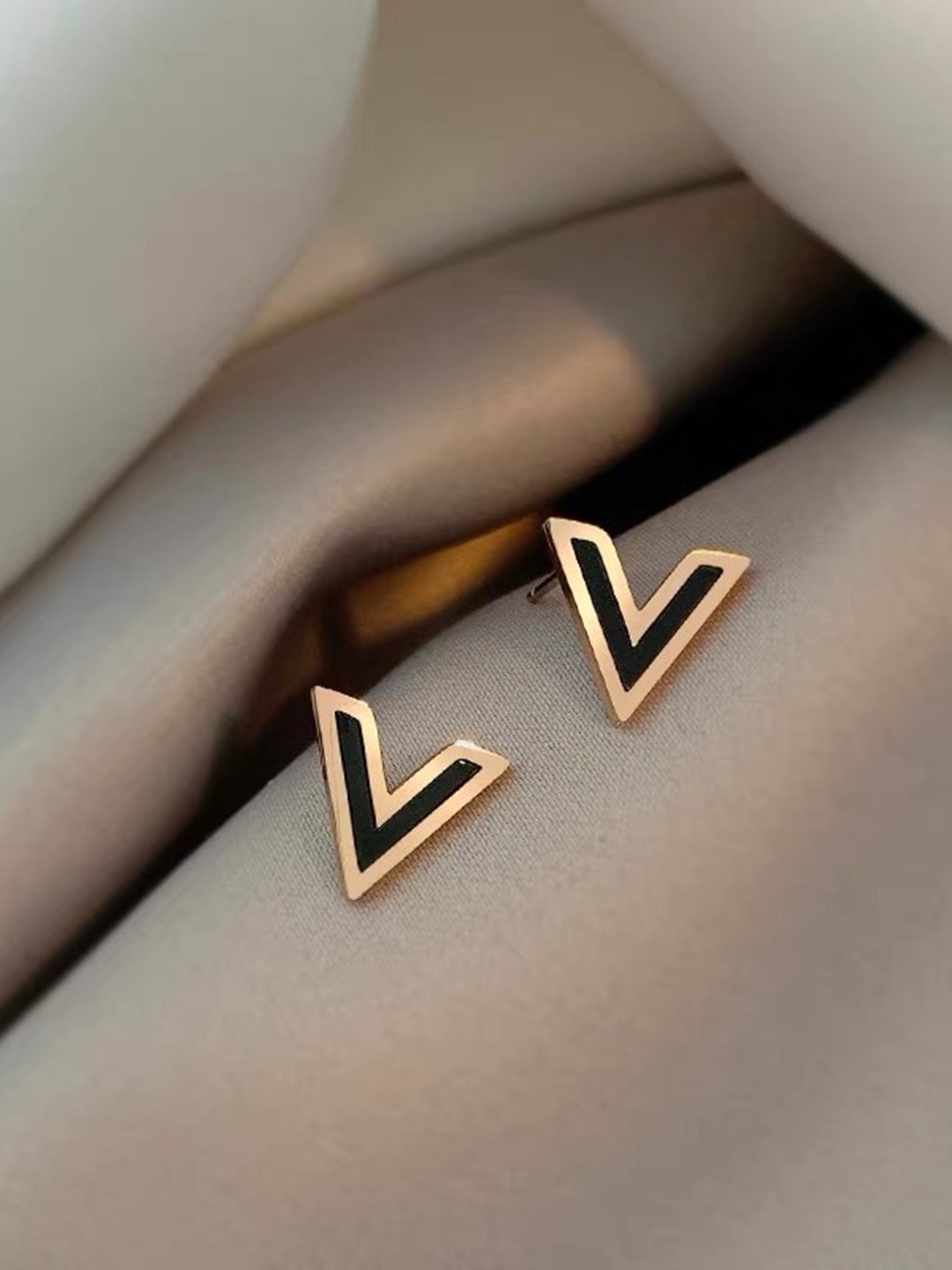 

MYKI Rose Gold-Plated Contemporary Stainless Steel Studs Earrings