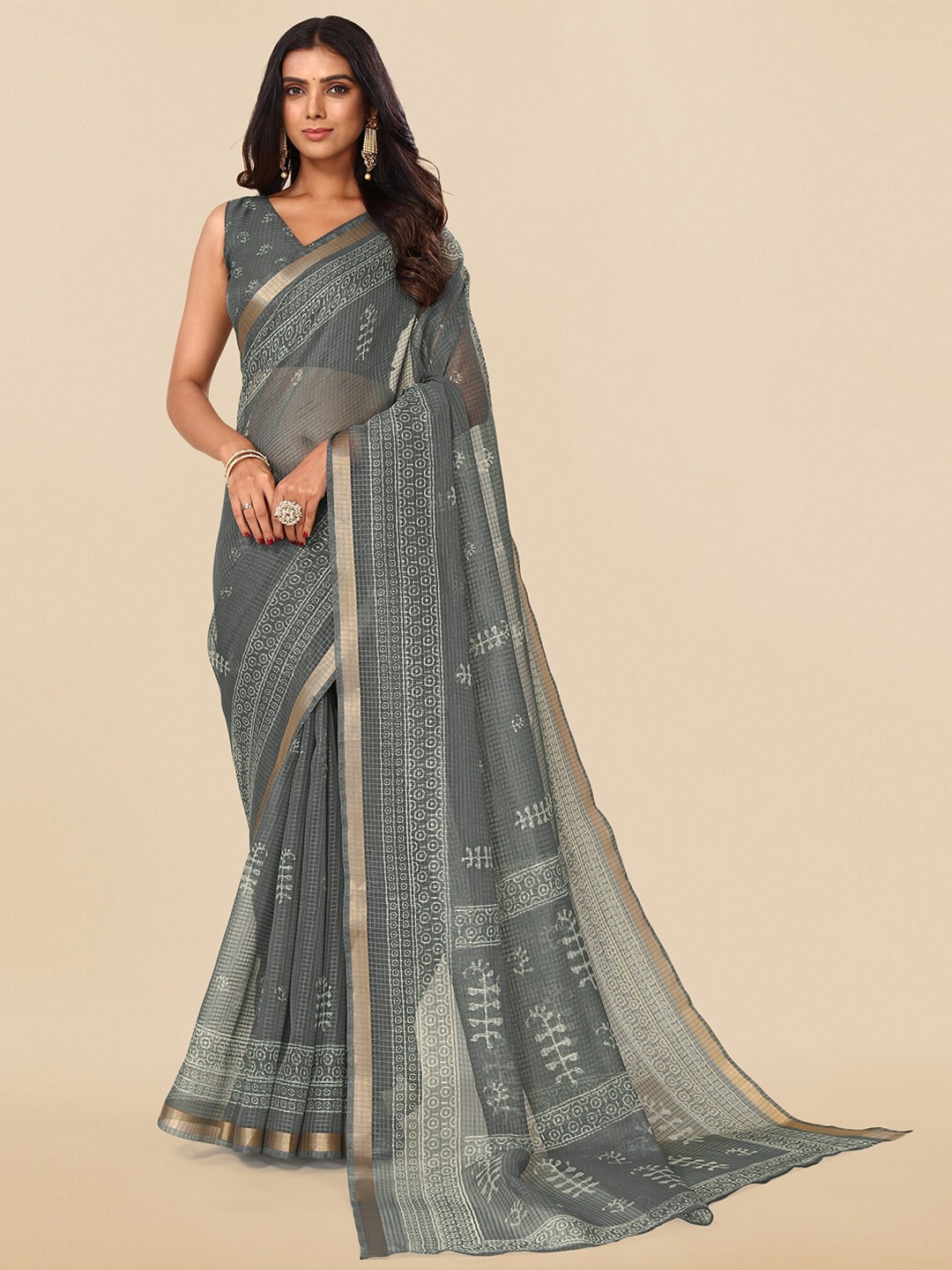 

MIRCHI FASHION Grey & White Floral Printed Zari Block Print Saree