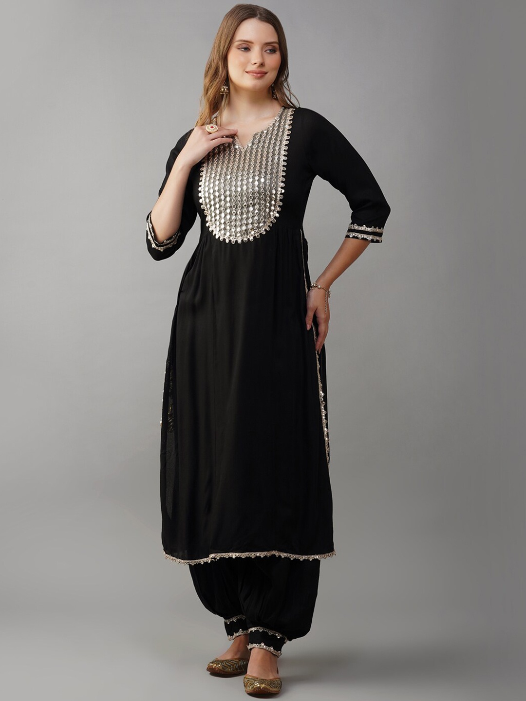 

METRO-FASHION Ethnic Motifs Yoke Design Gotta Patti Kurta With Salwar, Black