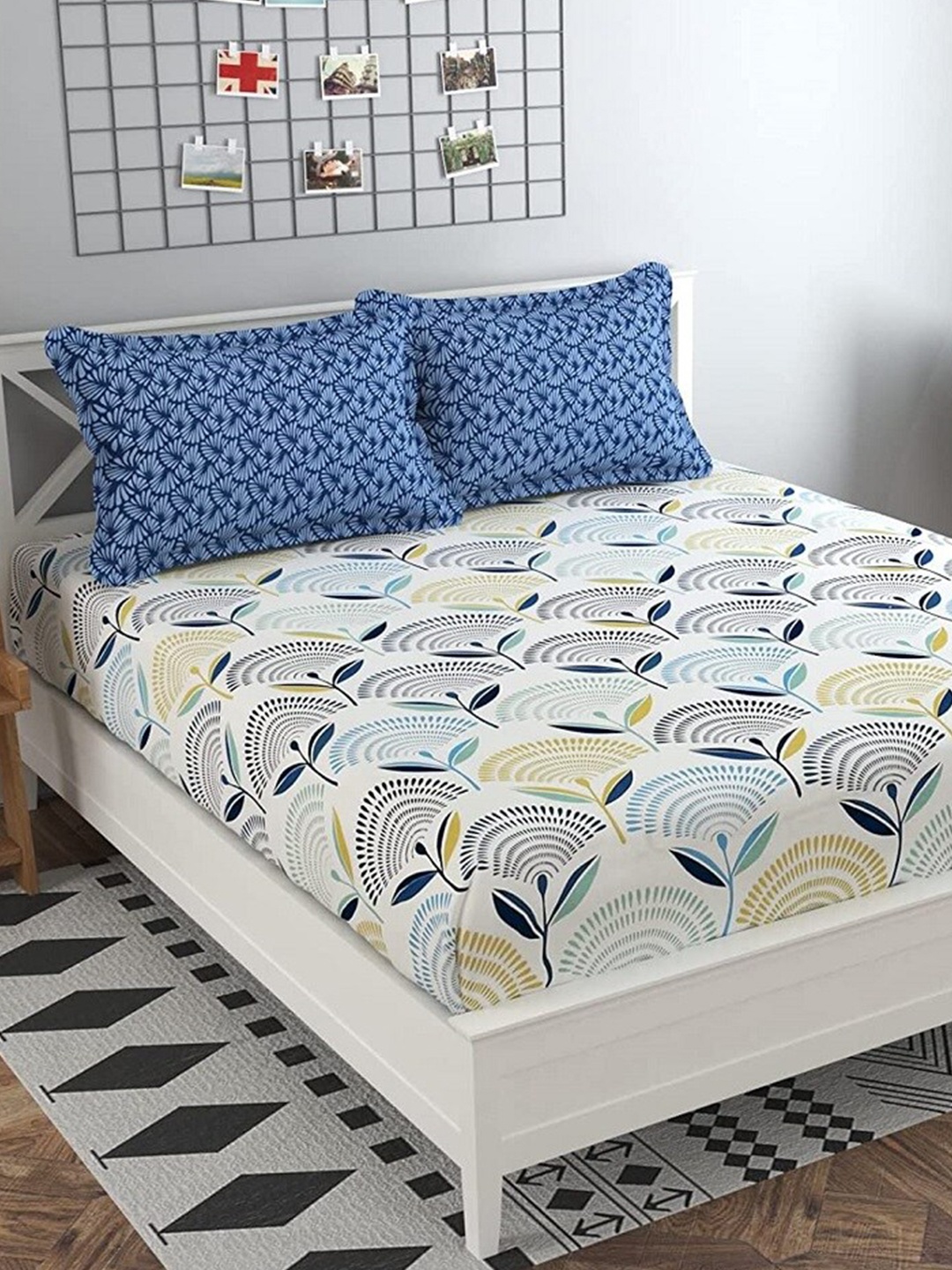 

RRC White & Blue Floral Printed 210 TC King Bedsheet with 2 Pillow Covers