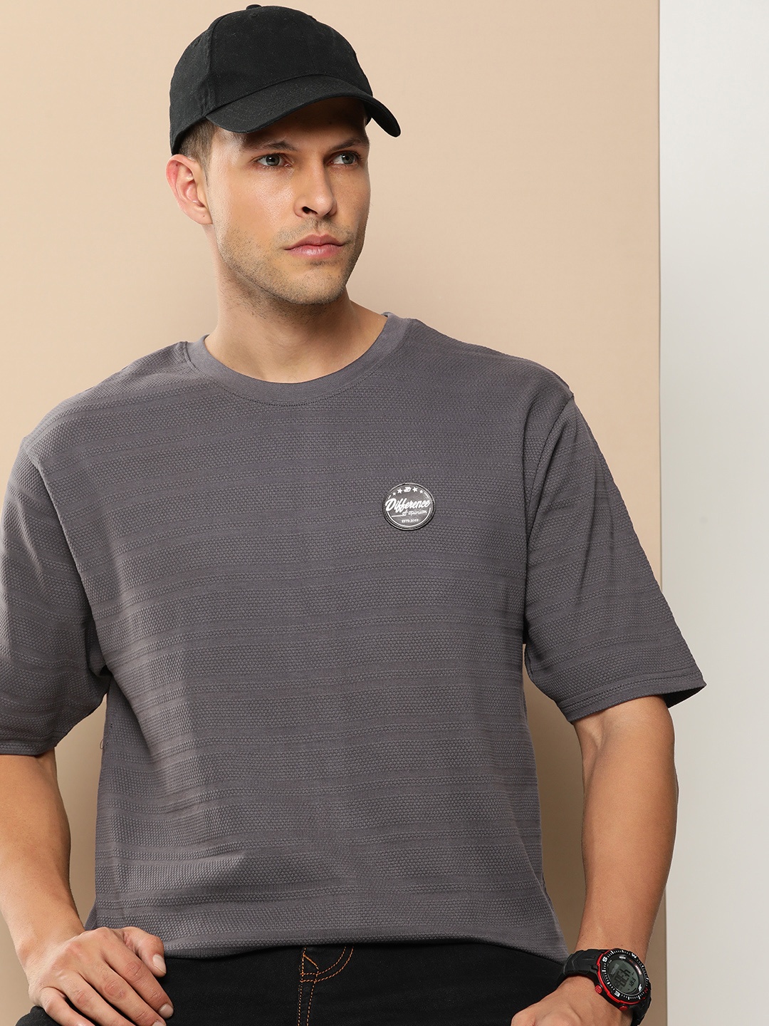 

Difference of Opinion Men Applique Cotton T-shirt, Charcoal