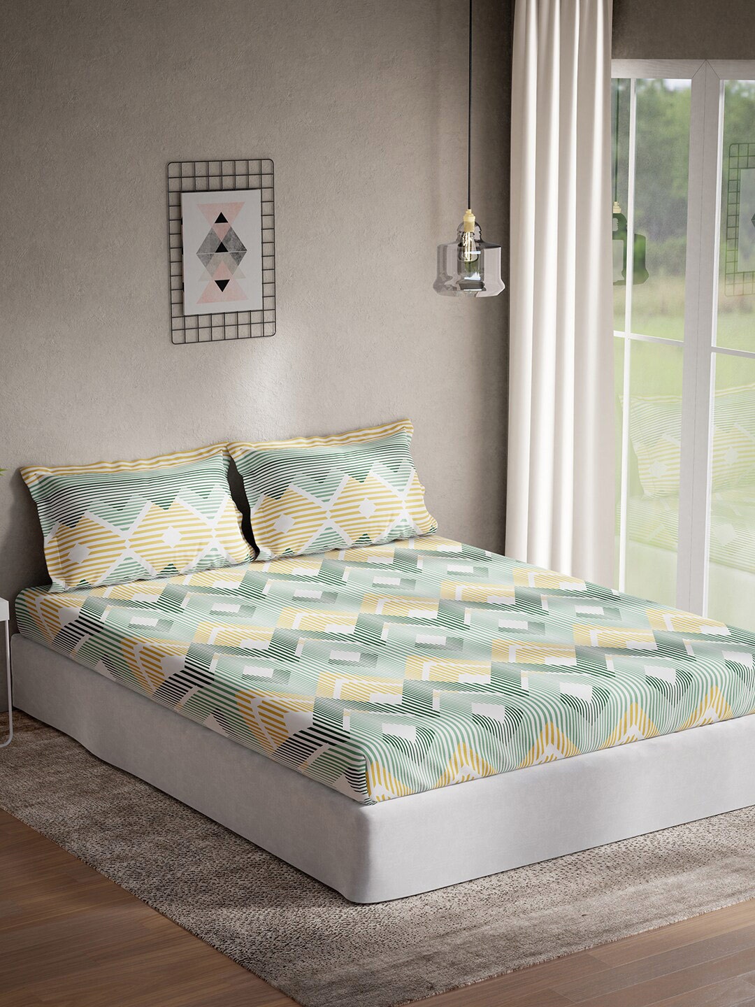 

DDecor Green & White Geometric Cotton 144 TC Queen Bedsheet With 2 Pillow Covers