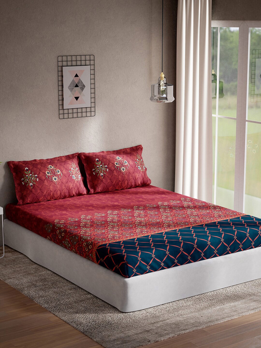 

DDecor Red & Green Ethnic Motifs Cotton 144 TC Queen Bedsheet With 2 Pillow Covers