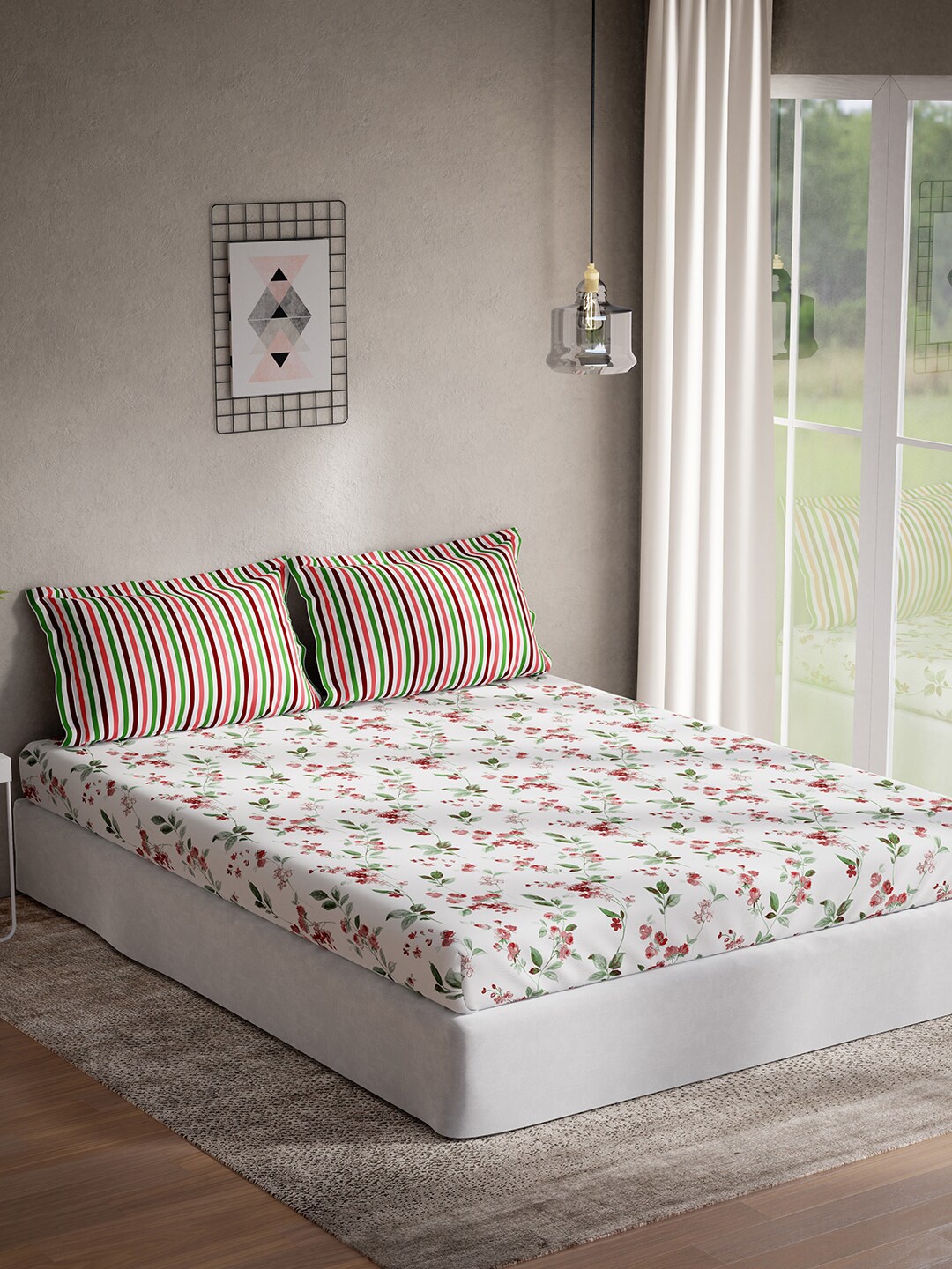 

DDecor Red & White Floral Printed Cotton 144 TC Queen Bedsheet with 2 Pillow Covers