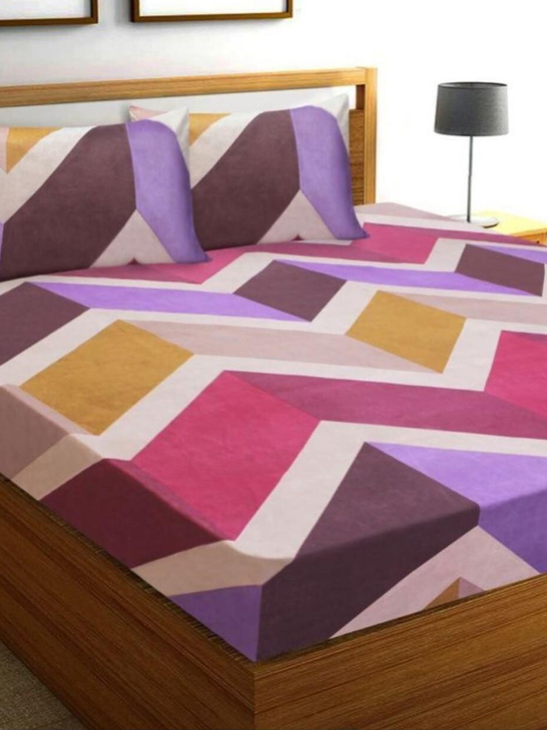 

HOMETALES Burgundy & Purple Geometric King Bedsheet with 2 Pillow Covers