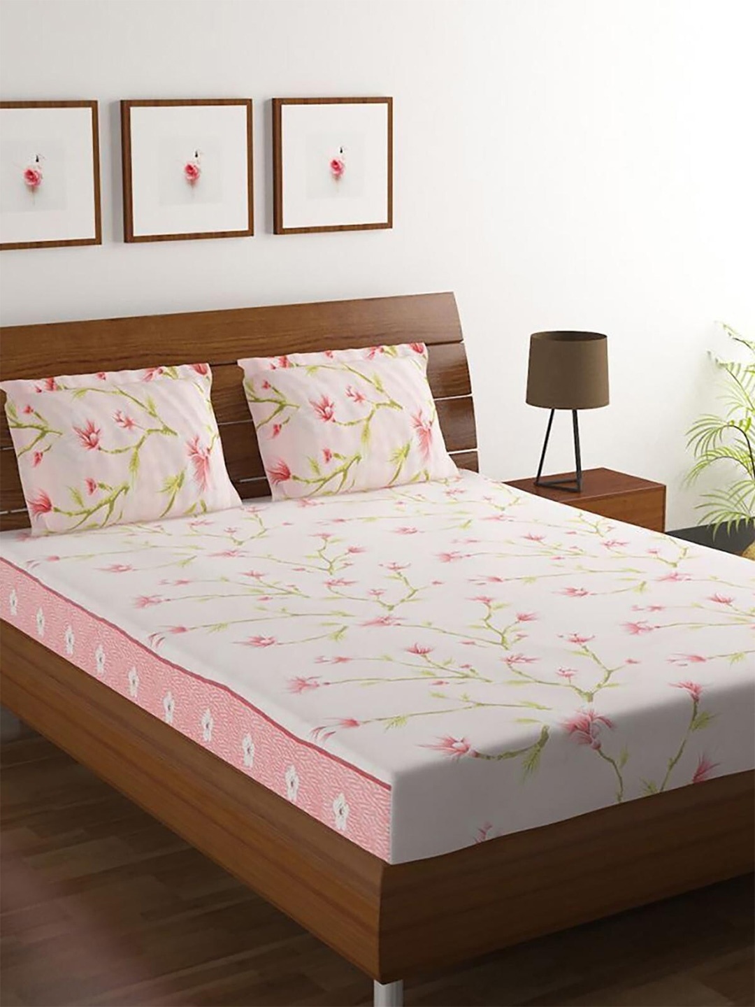 

HOMETALES Pink & Green Floral Cotton 140 TC King Bedsheet With 2 Pillow Covers