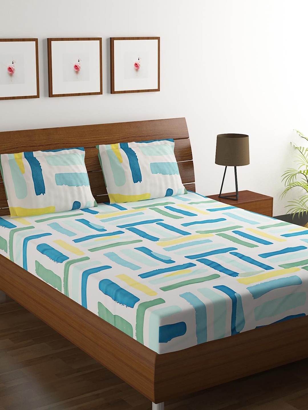 

HOMETALES Green & Blue Geometric 120 TC King Bedsheet with 2 Pillow Covers