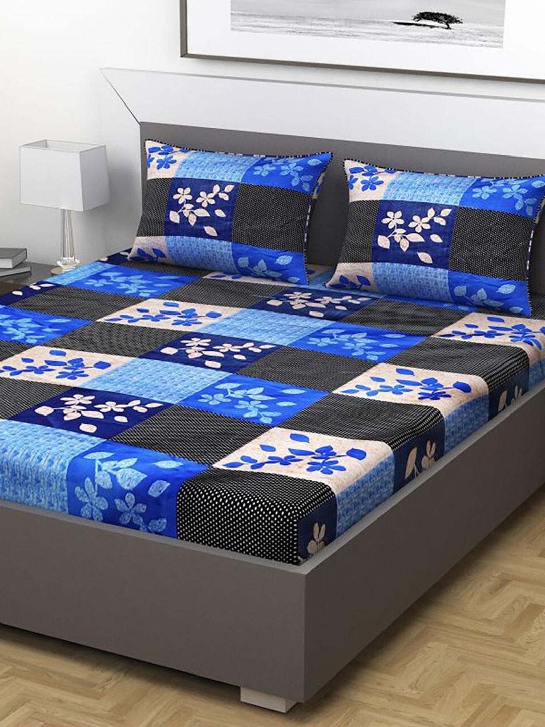 

HOMETALES Navy Blue & White Floral 104 TC King Bedsheet with 2 Pillow Covers