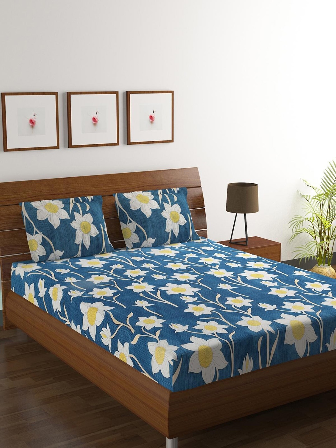 

HOMETALES Blue & White Floral 120 TC King Bedsheet with 2 Pillow Covers