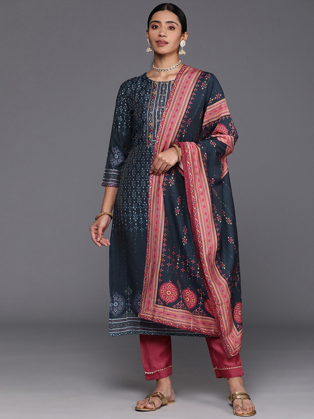 

Varanga Ethnic Motifs Printed Sequinned Kurta with Trousers & With Dupatta, Blue