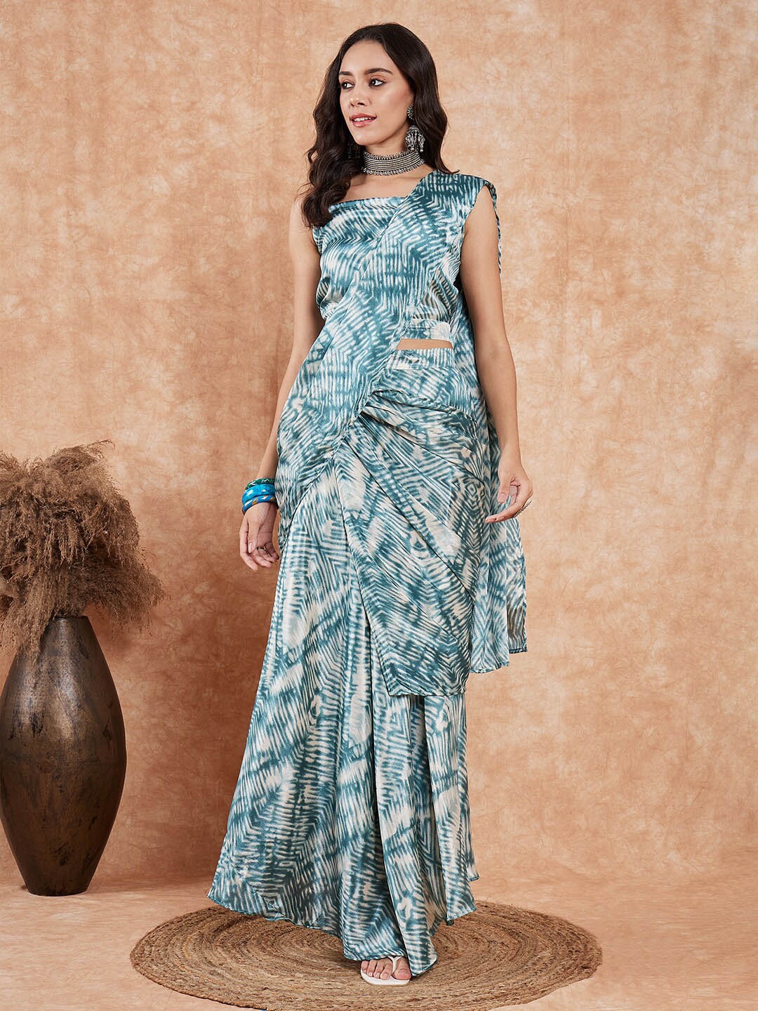 

InWeave Teal & White Leheriya Printed Palazzo Saree