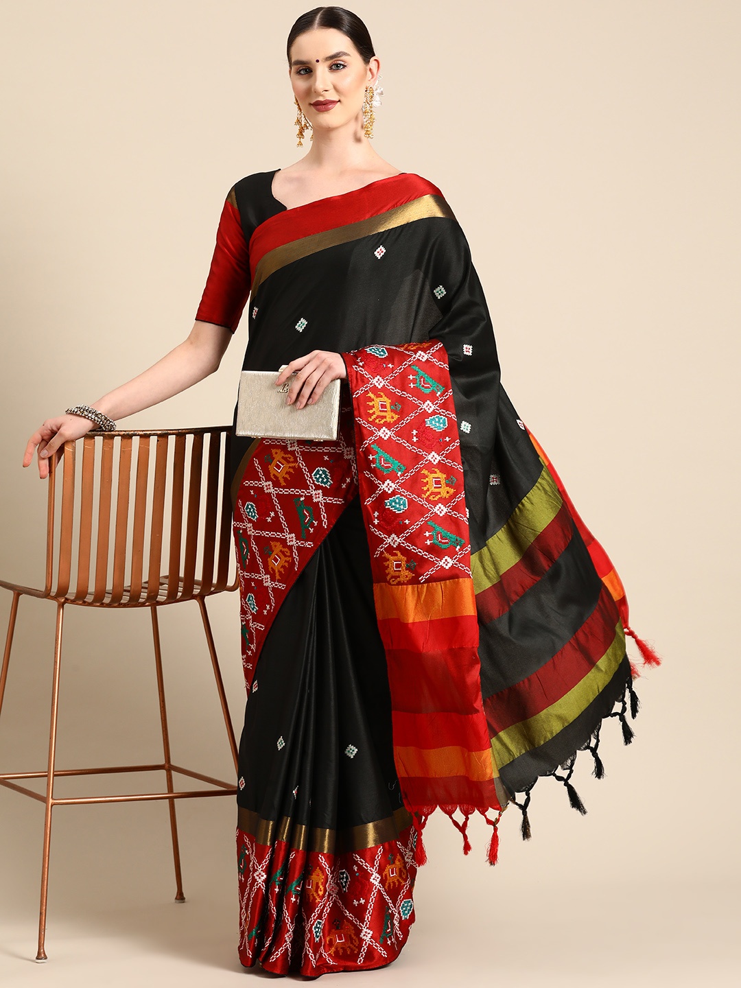 

SERONA FABRICS Silk Cotton Woven Design Embroidered Patola Saree With Blouse Piece, Black