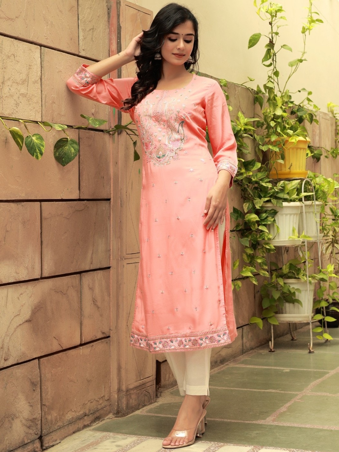 

Sangria Peach Floral Embroidered Sequinned Kurta