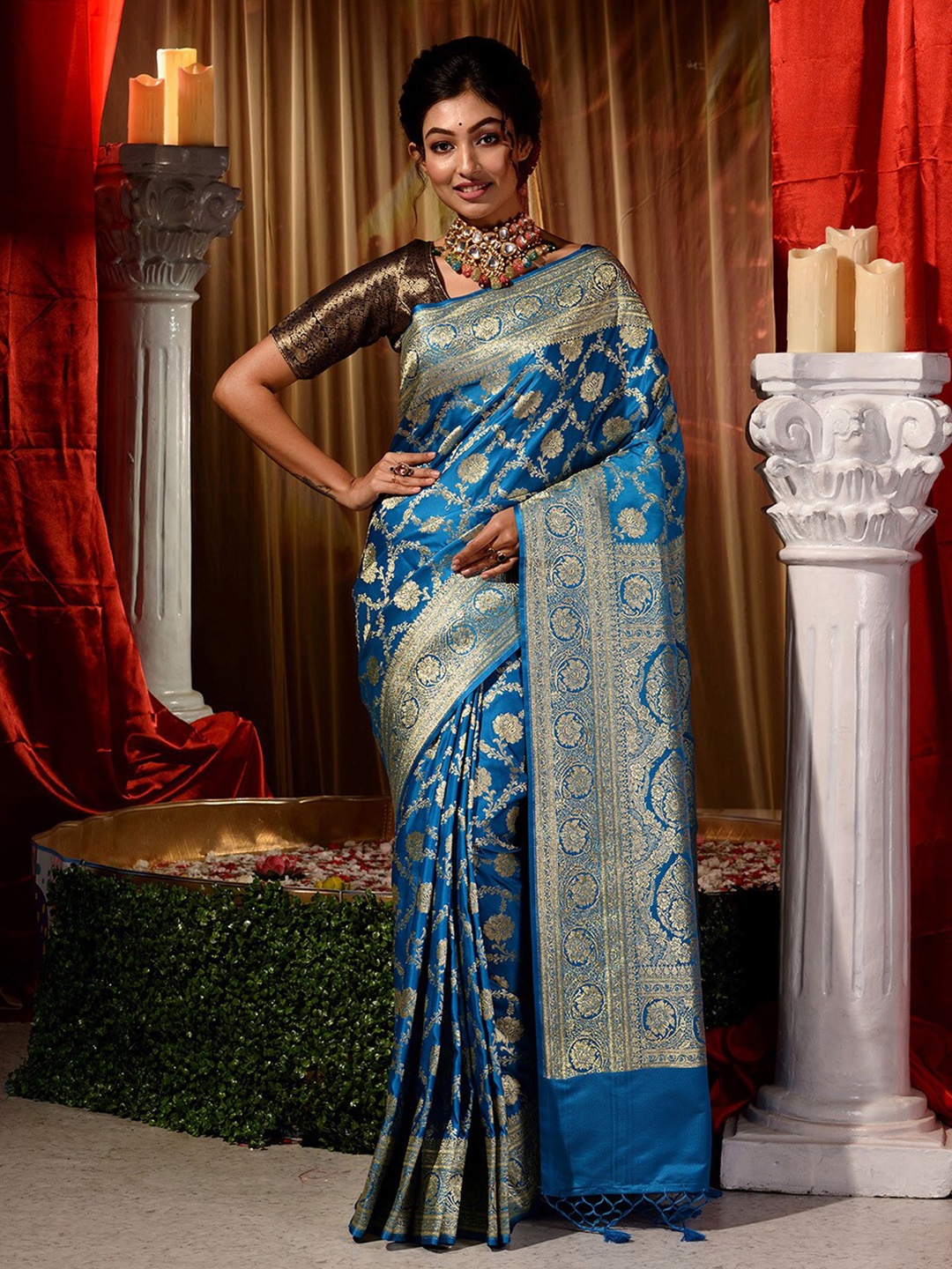 

HOUSE OF BEGUM Woven Design Zari Banarasi Saree, Blue