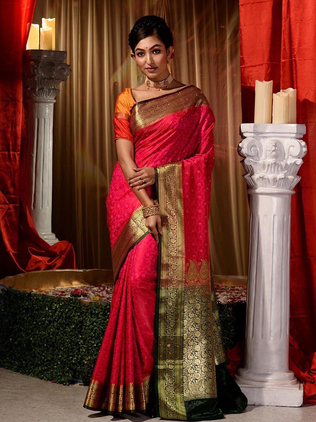 

HOUSE OF BEGUM Woven Design Zari Silk Blend Banarasi Saree, Pink
