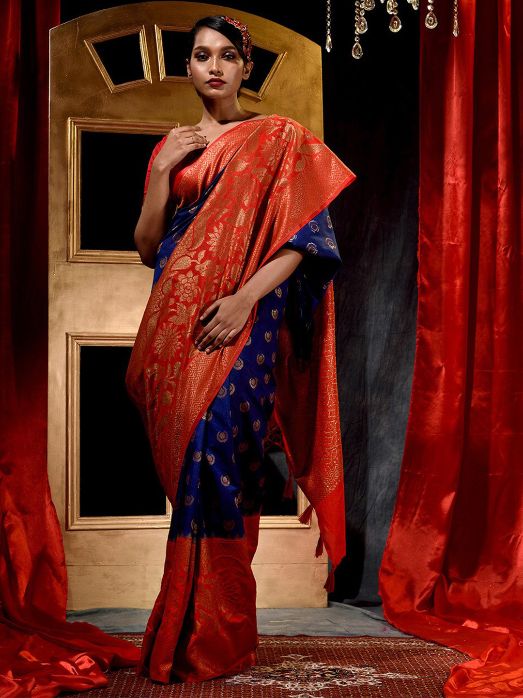 

HOUSE OF BEGUM Woven Design Zari Banarasi Saree, Blue