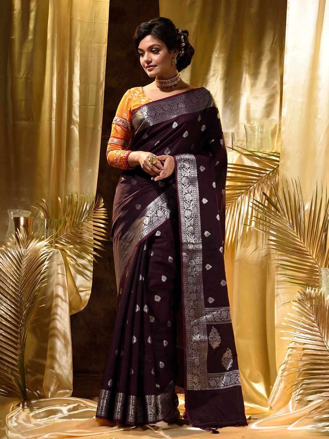 

HOUSE OF BEGUM Ethnic Motifs Woven Design Zari Banarasi Saree, Brown