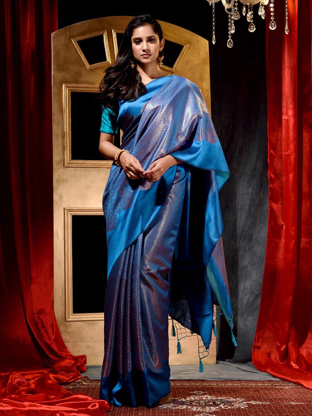 

HOUSE OF BEGUM Ethnic Motifs Woven Design Zari Banarasi Saree, Blue
