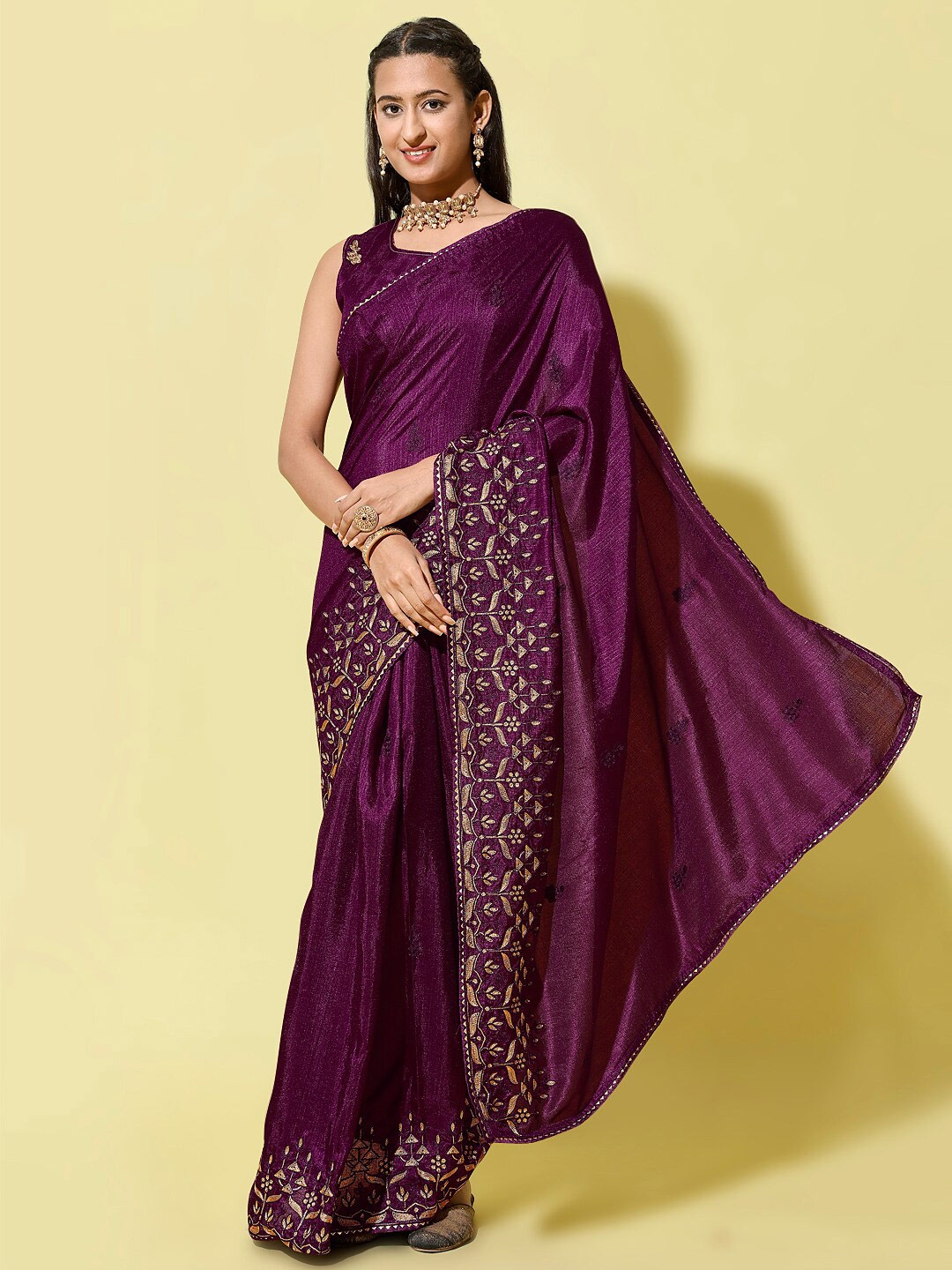 

Mitera Ethnic Motifs Embroidered Silk Cotton Saree, Purple