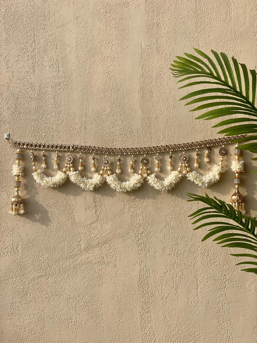 

Mason Home White & Gold-Colored Artificial Flower Toran