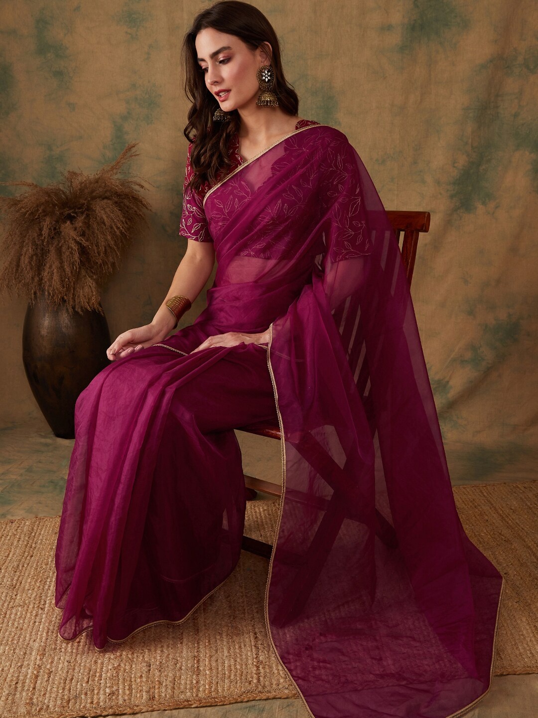 

Sangria Zari Bordered Organza Saree, Burgundy