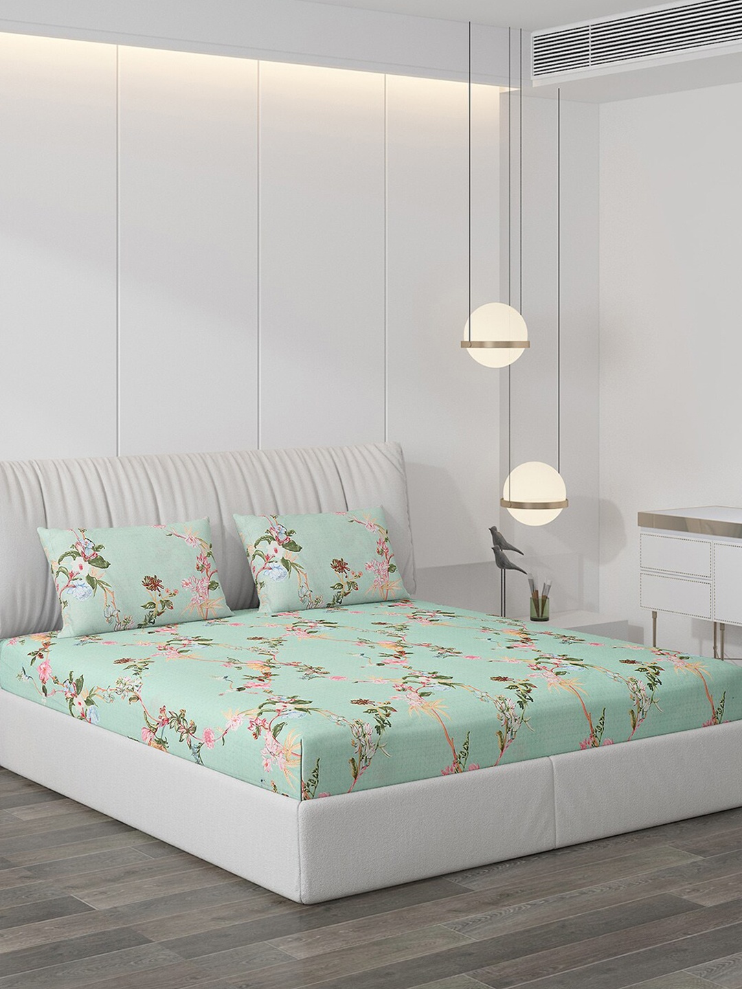 

Monte Carlo Green & Pink Floral Printed 120 TC King Bedsheet with 2 Pillow Covers