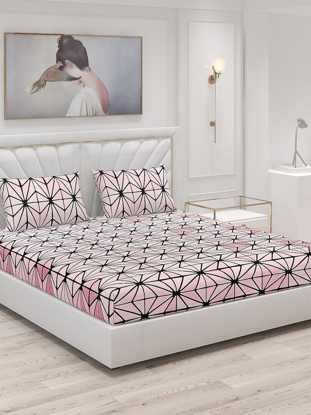 

Monte Carlo Purple & Black Geometric 130 TC King Bedsheet With 2 Pillow Covers