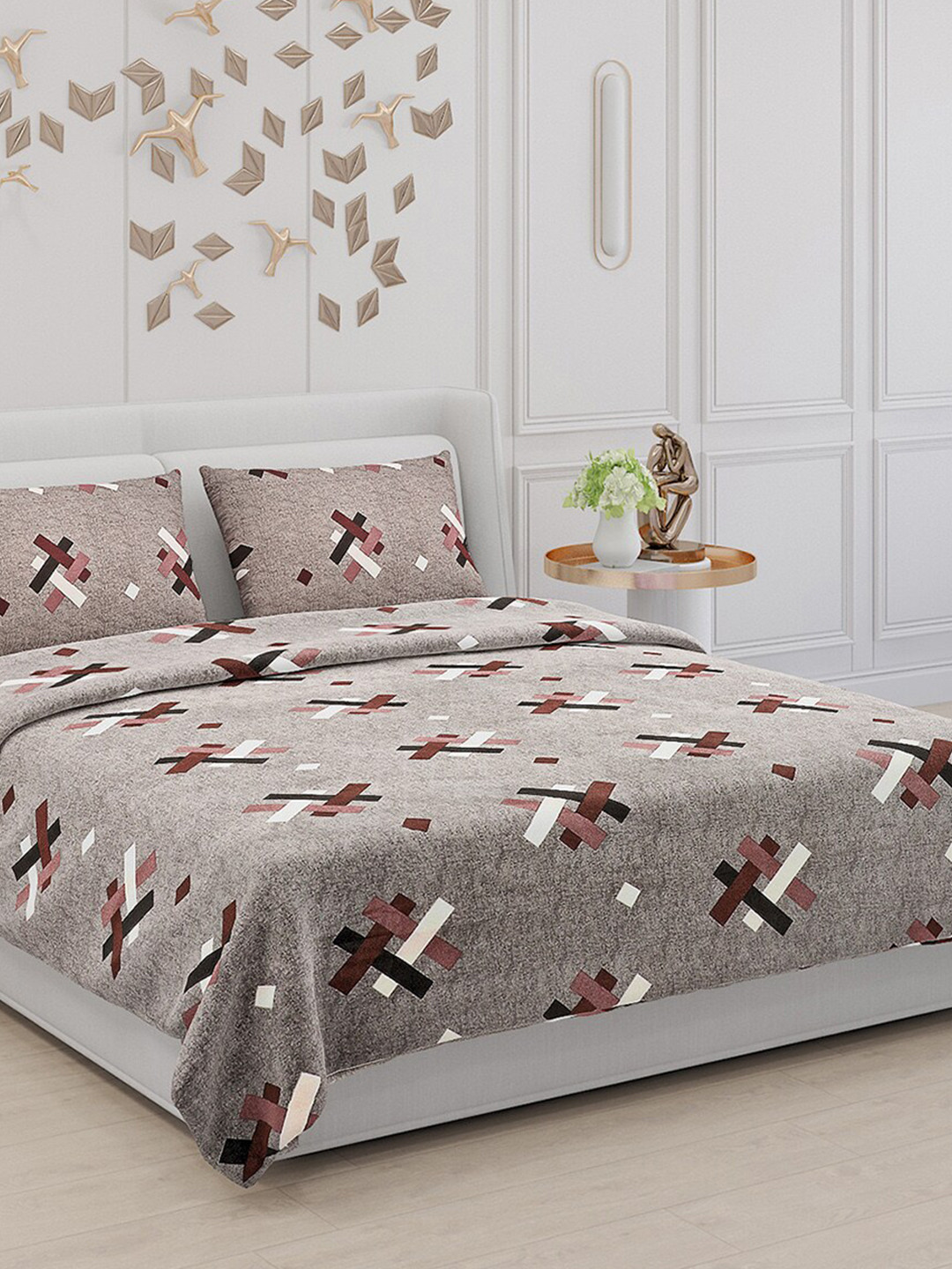 

Monte Carlo Grey & Brown Geometric Cotton 104 TC King Bedsheet With 2 Pillow Covers