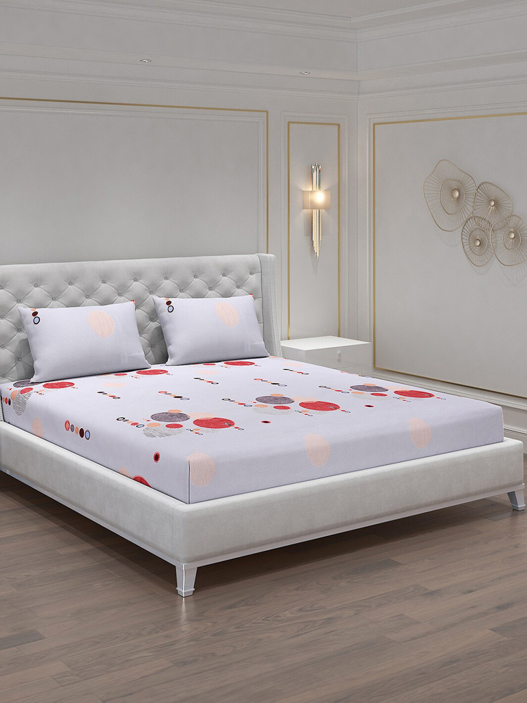 

Monte Carlo Grey & Red Geometric Printed 120 TC King Bedsheet with 2 Pillow Covers