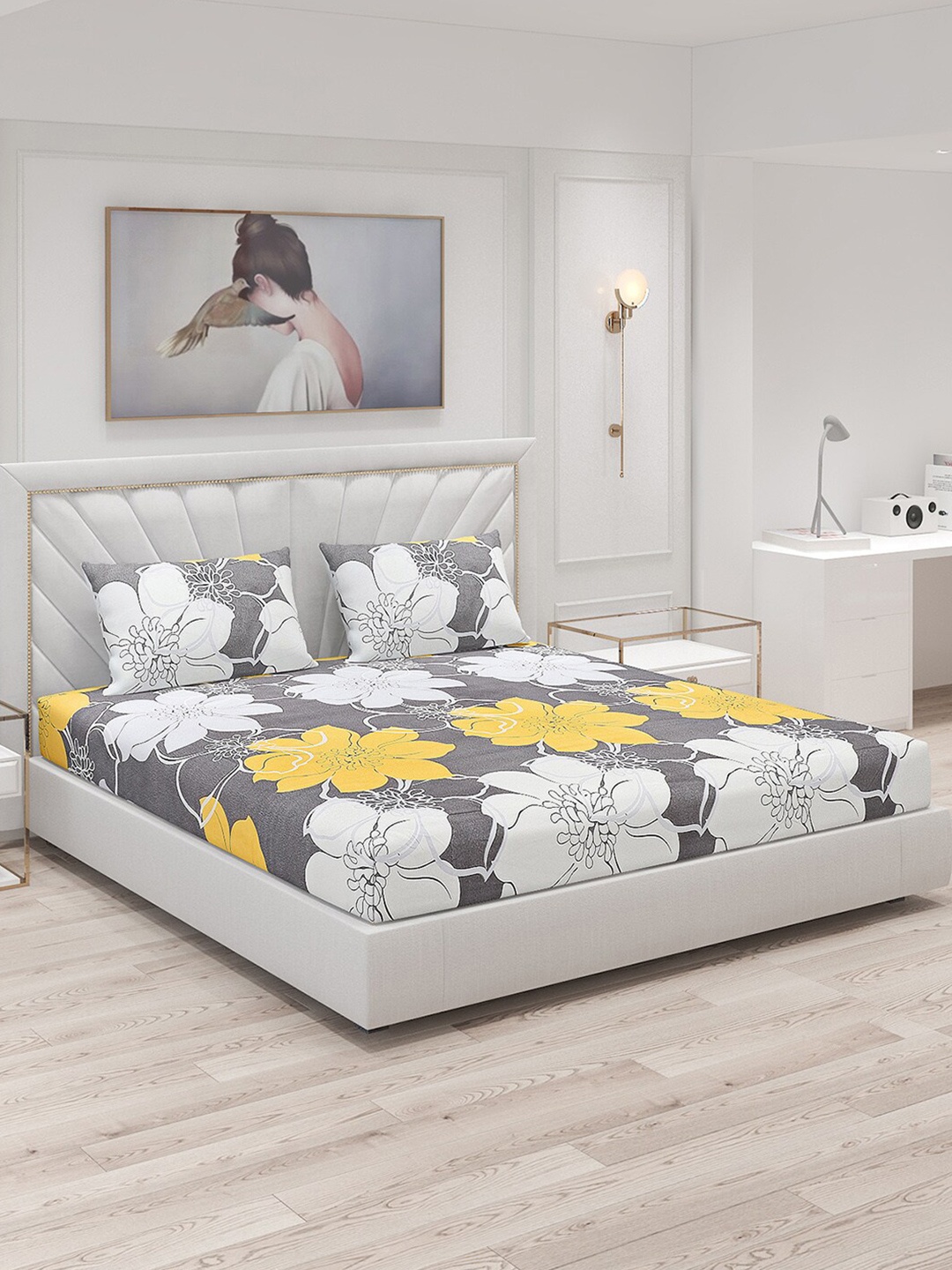 

Monte Carlo Grey & White Floral Polyester 120 TC King Bedsheet With 2 Pillow Covers