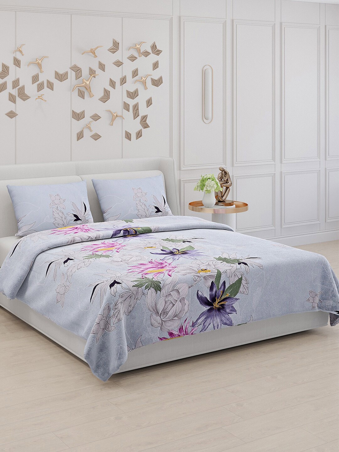 

Monte Carlo Blue & Pink Floral Printed 110 TC King Bedsheet with 2 Pillow Covers