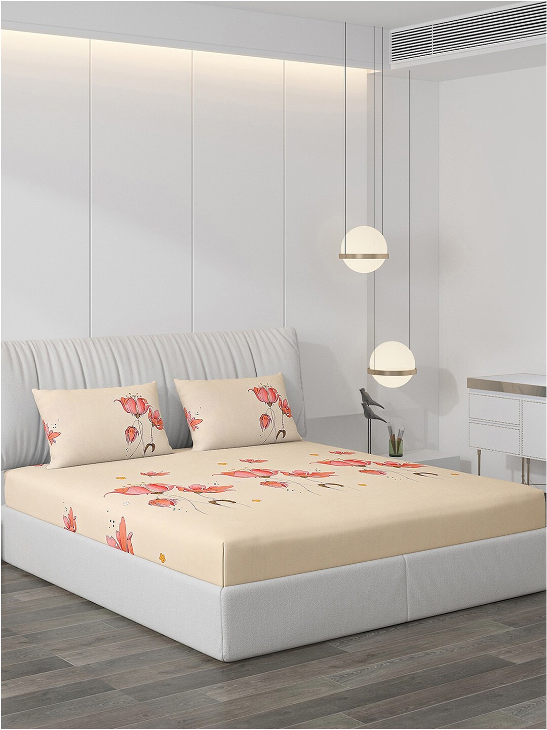 

Monte Carlo Peach-Coloured & Red Floral Polyester 130 TC King Bedsheet & 2 Pillow Covers