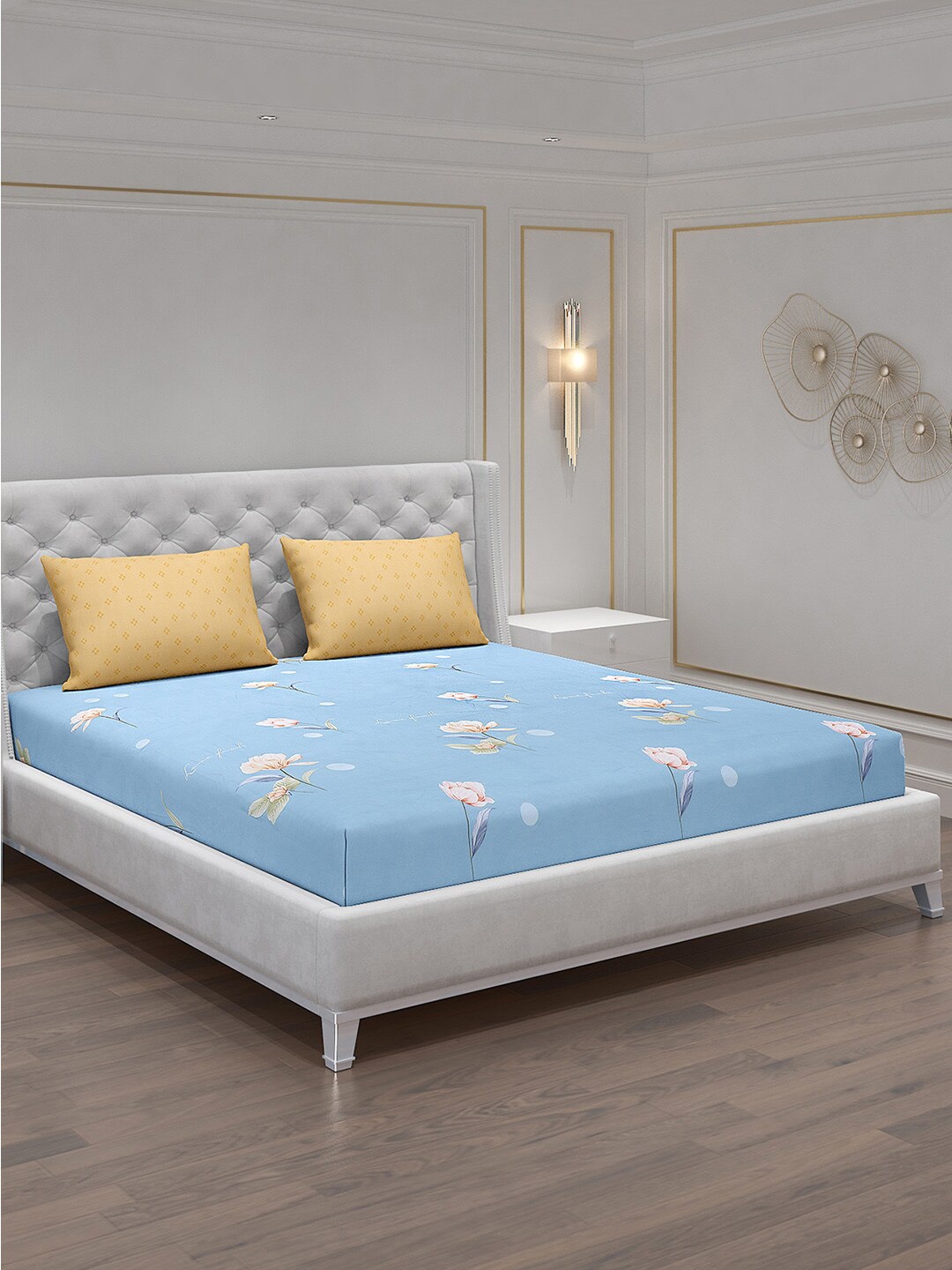 

Monte Carlo Blue & White Floral 130 TC King Bedsheet With 2 Pillow Covers
