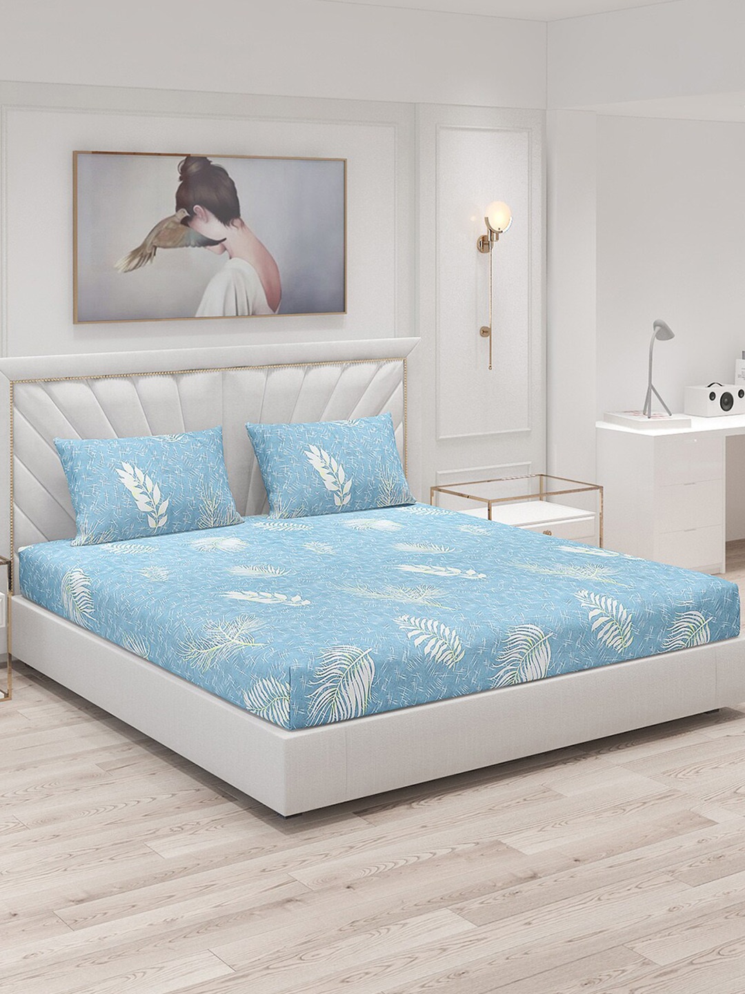 

Monte Carlo Blue & White Floral Polyester 120 TC King Bedsheet With 2 Pillow Covers