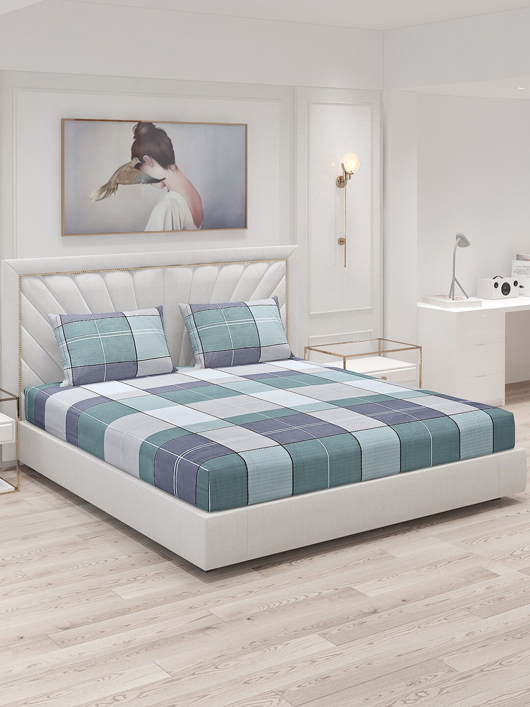 

Monte Carlo Green & Grey Geometric Polyester 130 TC King Bedsheet With 2 Pillow Covers
