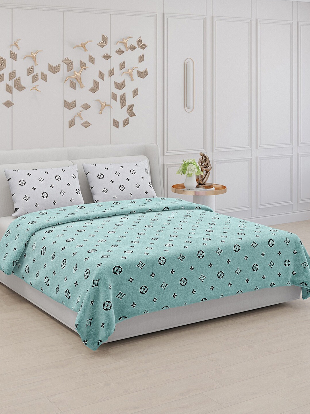 

Monte Carlo Turquoise Blue Graphic Polyester 130 TC King Bedsheet & 2 Pillow Covers