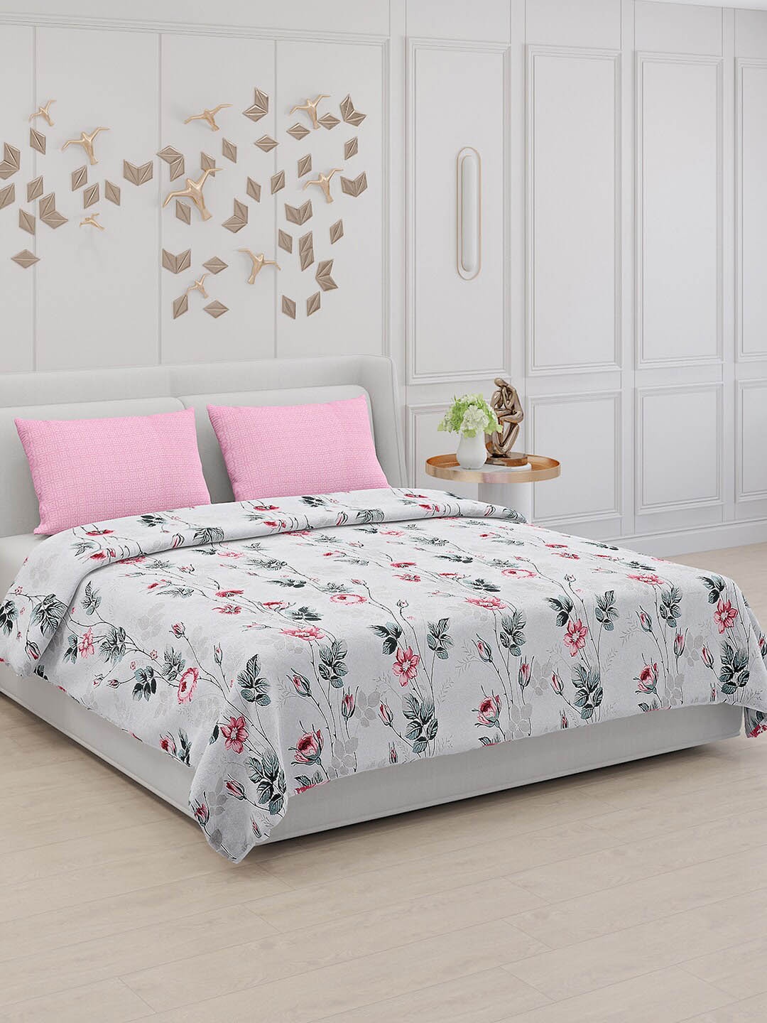 

Monte Carlo Grey & Green Floral 130 TC King Bedsheet With 2 Pillow Covers