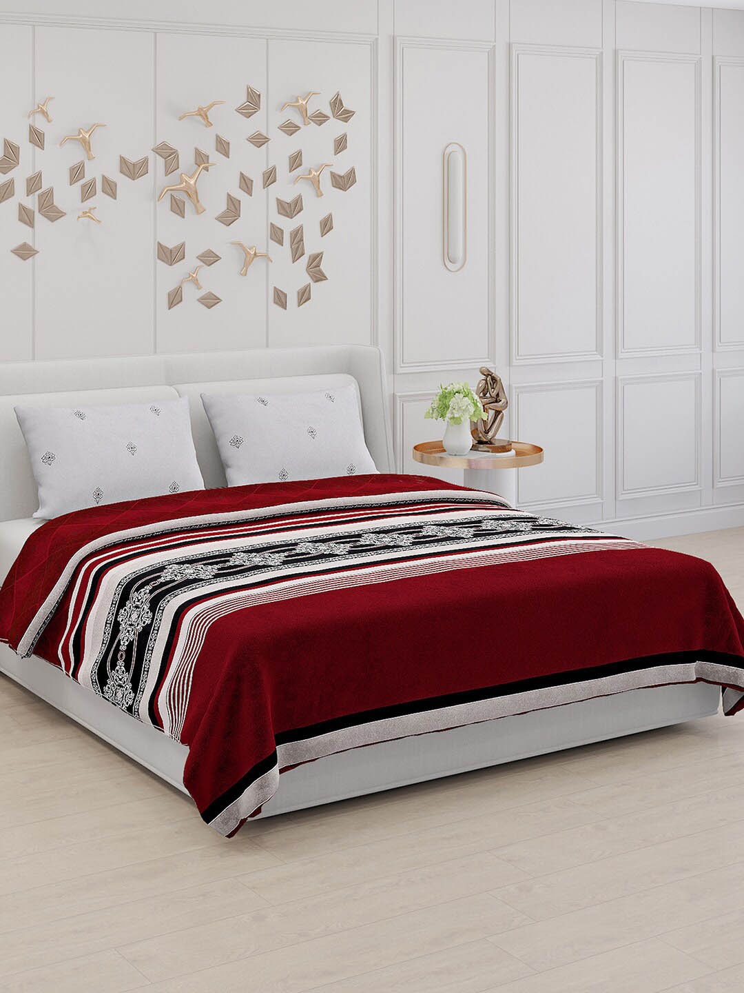 

Monte Carlo Maroon & Black Ethnic Motifs 130 TC King Bedsheet With 2 Pillow Covers