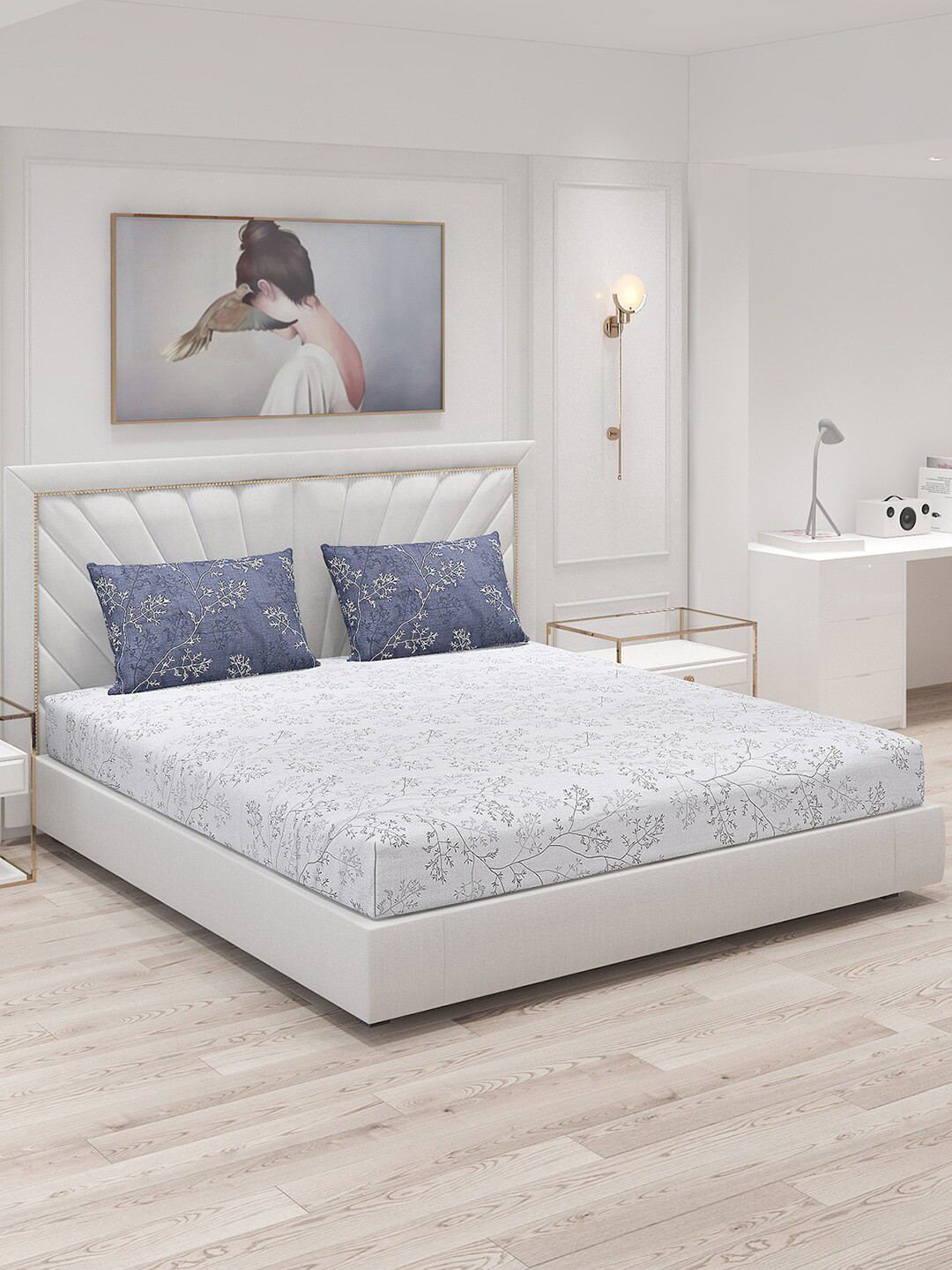 

Monte Carlo Grey & White Floral Printed Cotton 210 TC King Bedsheet with 2 Pillow Covers