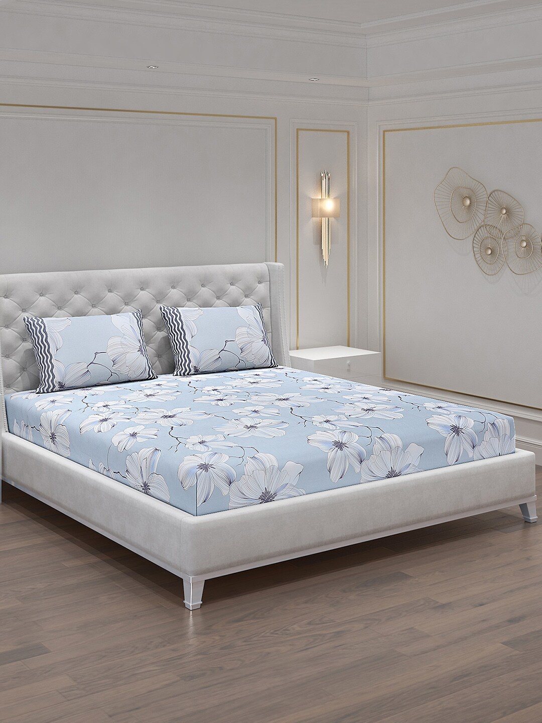 

Monte Carlo Vibrant Blue & White Floral 130 TC King Bedsheet with 2 Pillow Covers