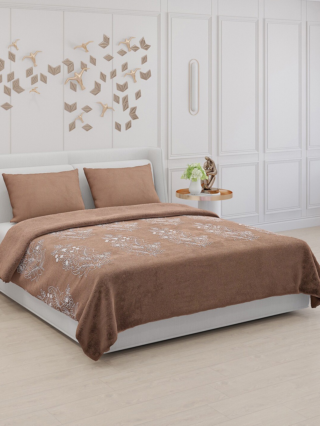 

Monte Carlo Sienna Brown & White Floral 120 TC King Bedsheet with 2 Pillow Covers