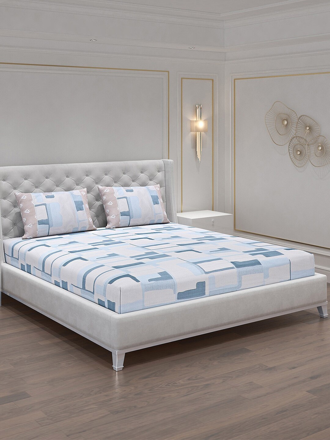 

Monte Carlo Blue & White Graphic Printed 130 TC King Bedsheet With 2 Pillow Covers