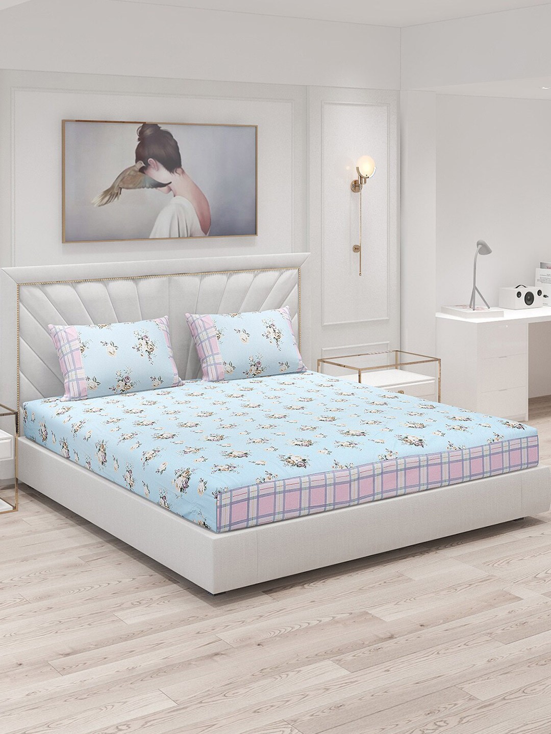 

Monte Carlo Turquoise Blue & White Floral 130 TC King Bedsheet With 2 Pillow Covers