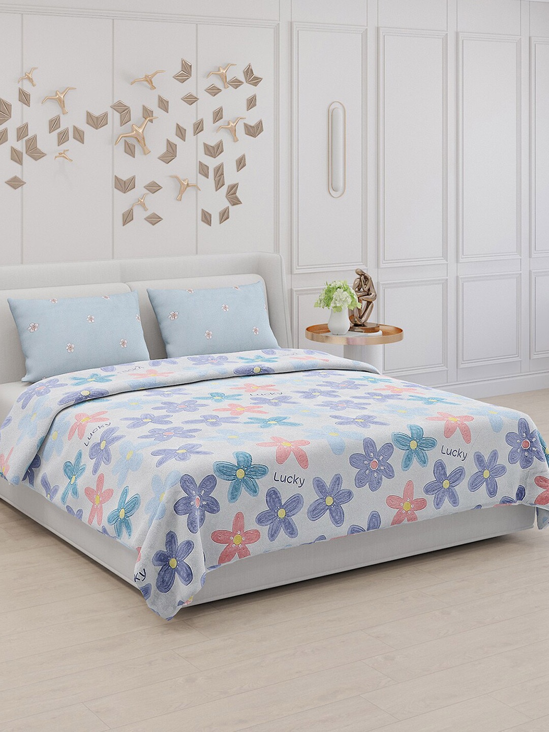 

Monte Carlo Delia Blue & Pink Floral 130 TC King Bedsheet with 2 Pillow Covers