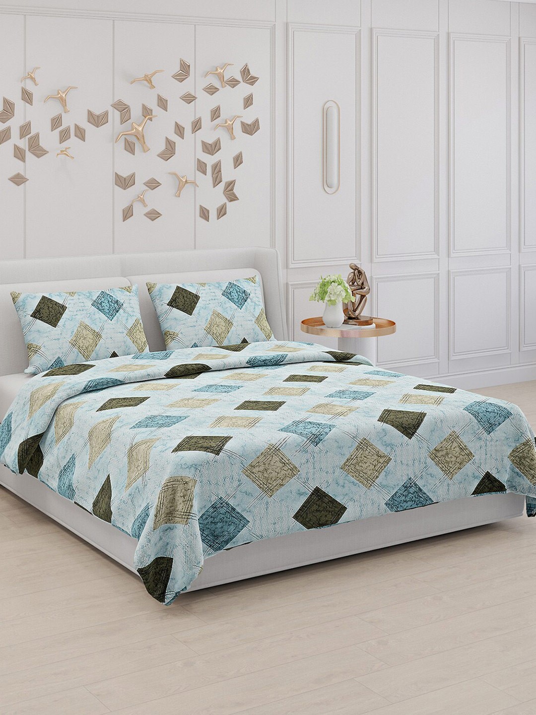

Monte Carlo Sea Green & Green Geometric Cotton 104 TC King Bedsheet With 2 Pillow Covers