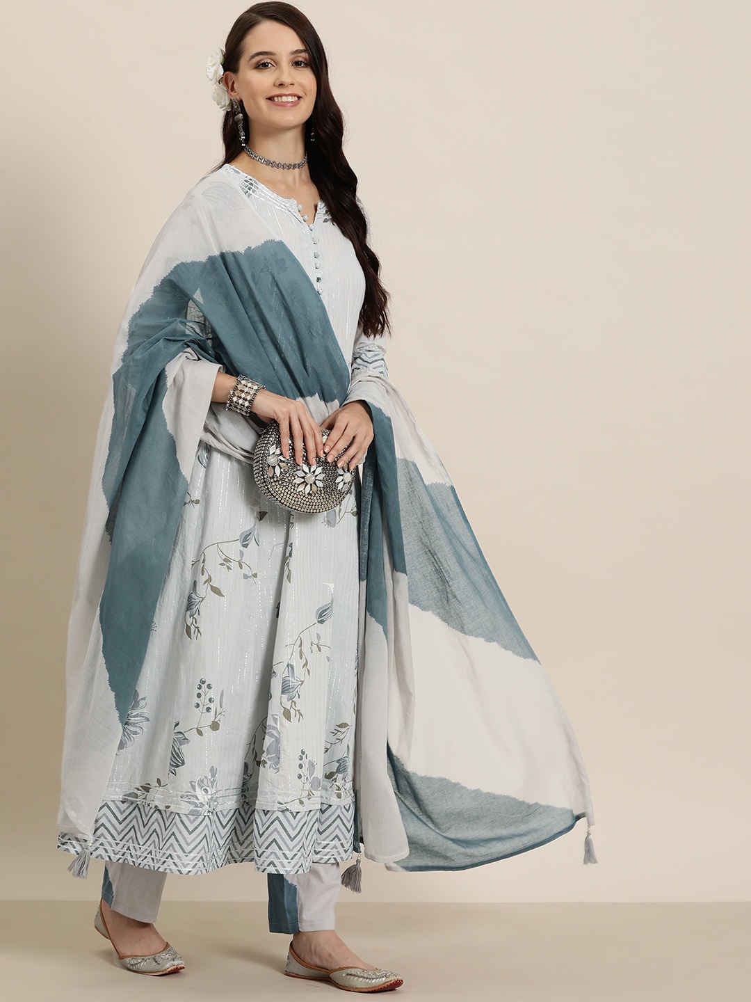 

HERE&NOW Women Floral Printed Regular Kurta with Palazzos & Dupatta, Grey