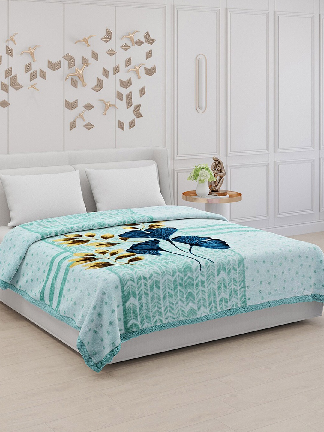 

Monte Carlo Blue & Yellow Floral Mild Winter Double Bed Blanket